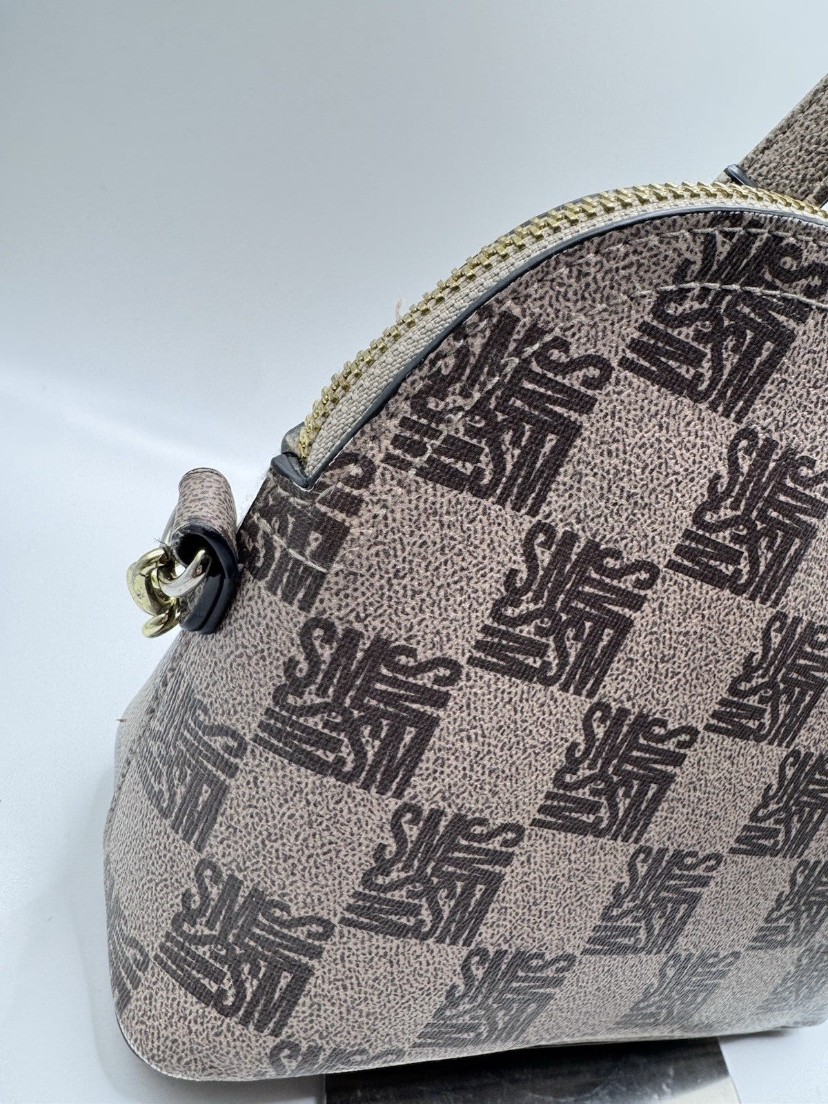 Steve Madden Women’s Maggie Dome Crossbody HandBag Shoulder Bag